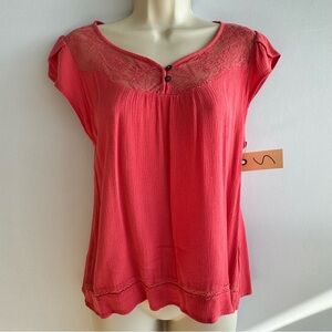 Sweet Wanderer Coral Lace Yoke Cap Sleeve Top